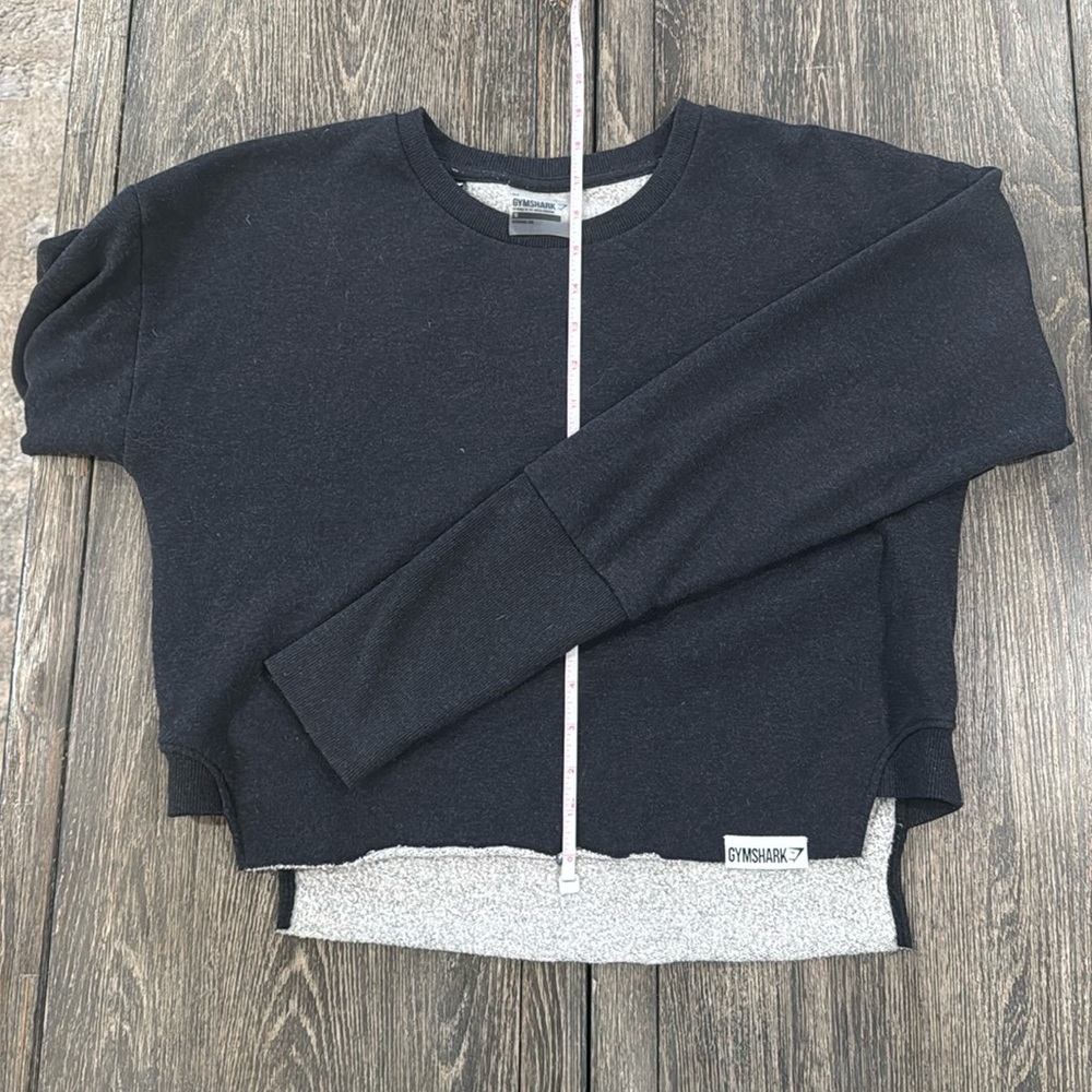 Dark grey gym shark crew neck size medium